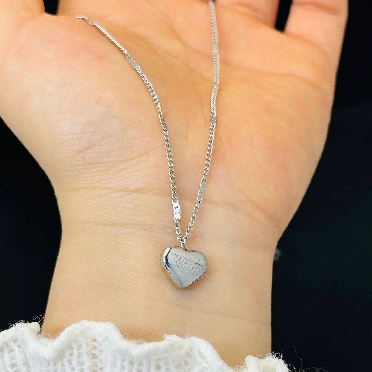 Heart-Shaped Necklace silver