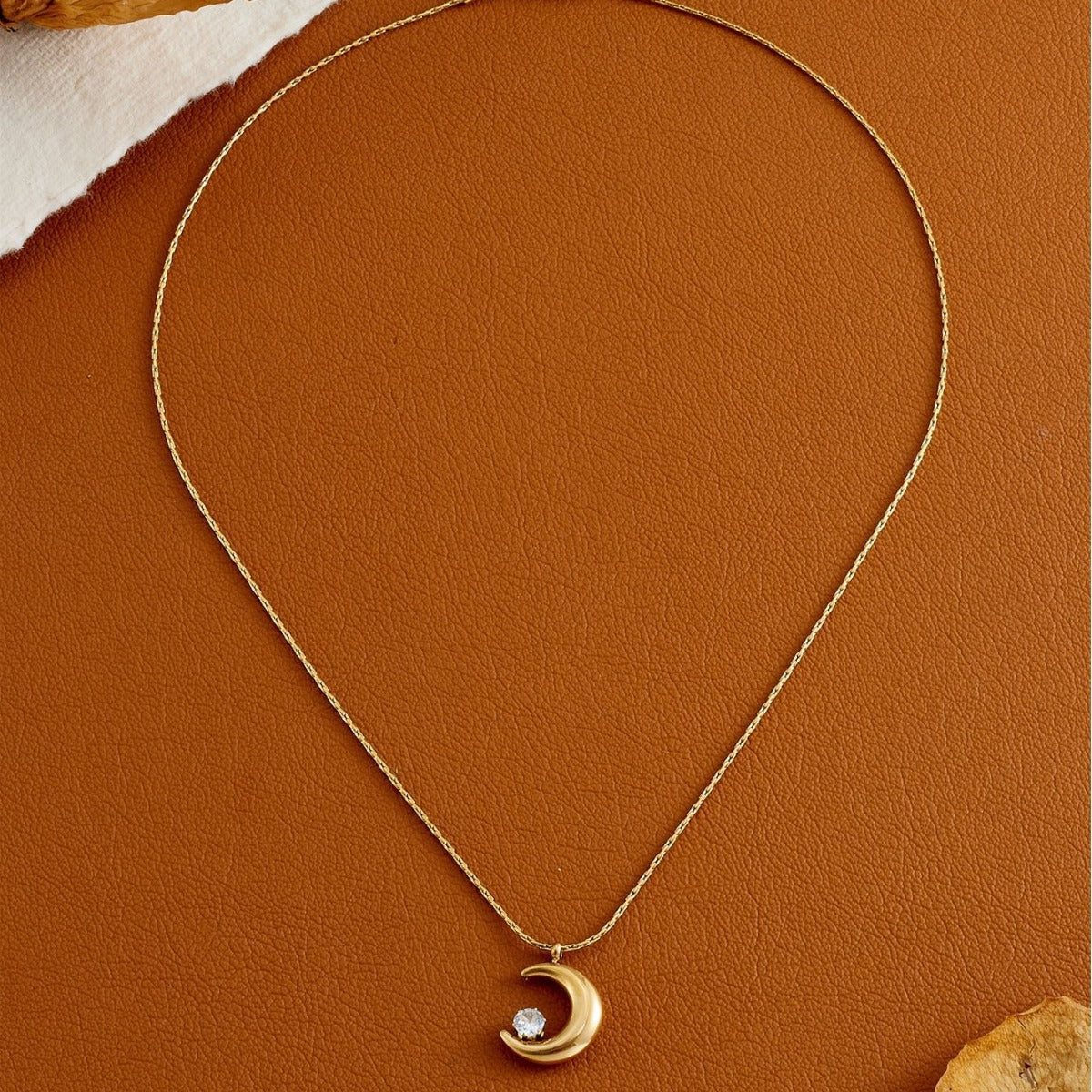 Crescent Moon Small Diamond Claw Necklace