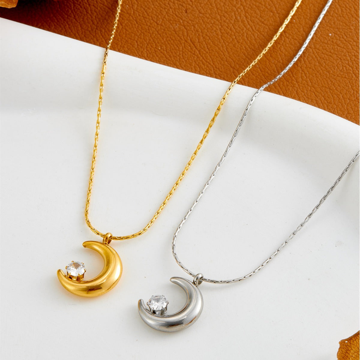 Crescent Moon Small Diamond Claw Necklace